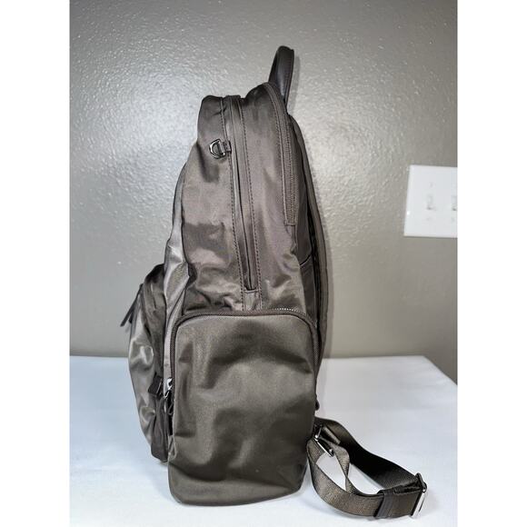 Tumi Voyageur Carson Backpack Taupe Leather Trim Laptop Travel Lightweight Bag - Picture 3 of 15